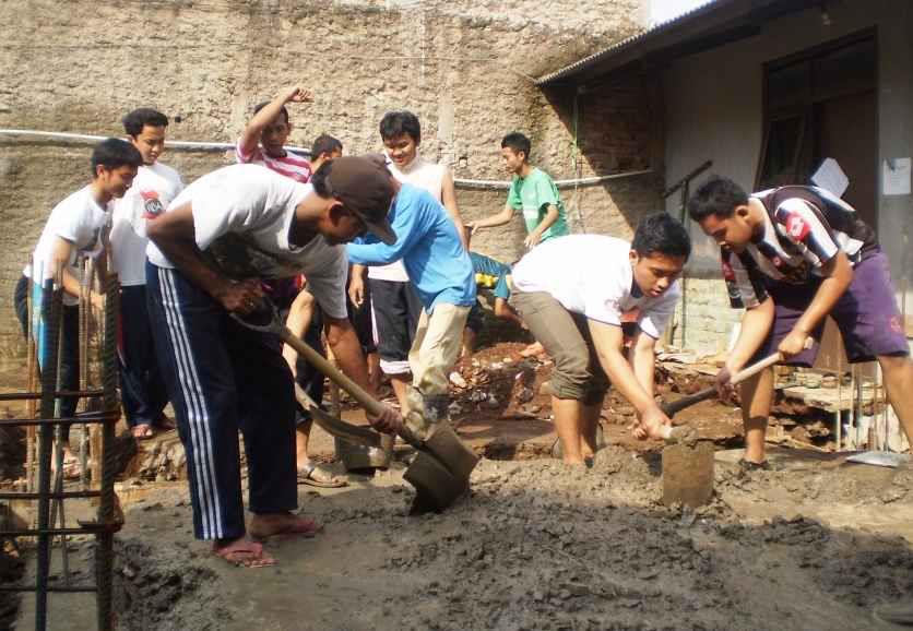 “Bahu Membahu Mewujudkan Impian”