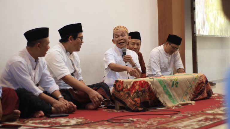 Wejangan Mbah Syarof dan Oleh-oleh Hizib ‘Autad di Rembang