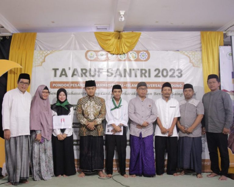 Pondok Pesantren Mahasiswa Universal Gelar Taáruf Santri Baru 2023/2024